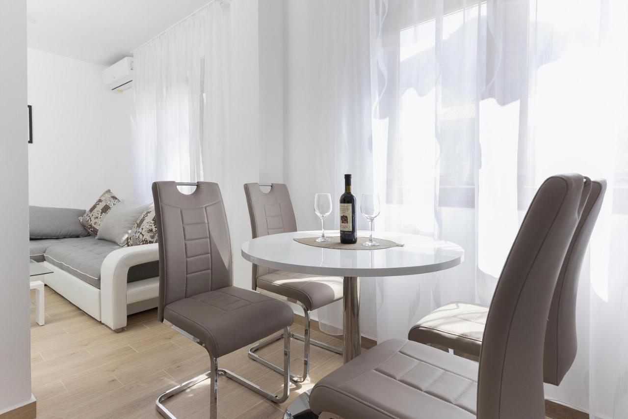 Muo Sea Front Apartments Котор Екстериор снимка