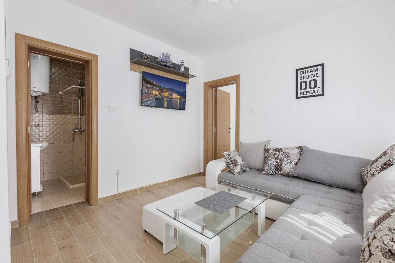 Muo Sea Front Apartments Котор Екстериор снимка