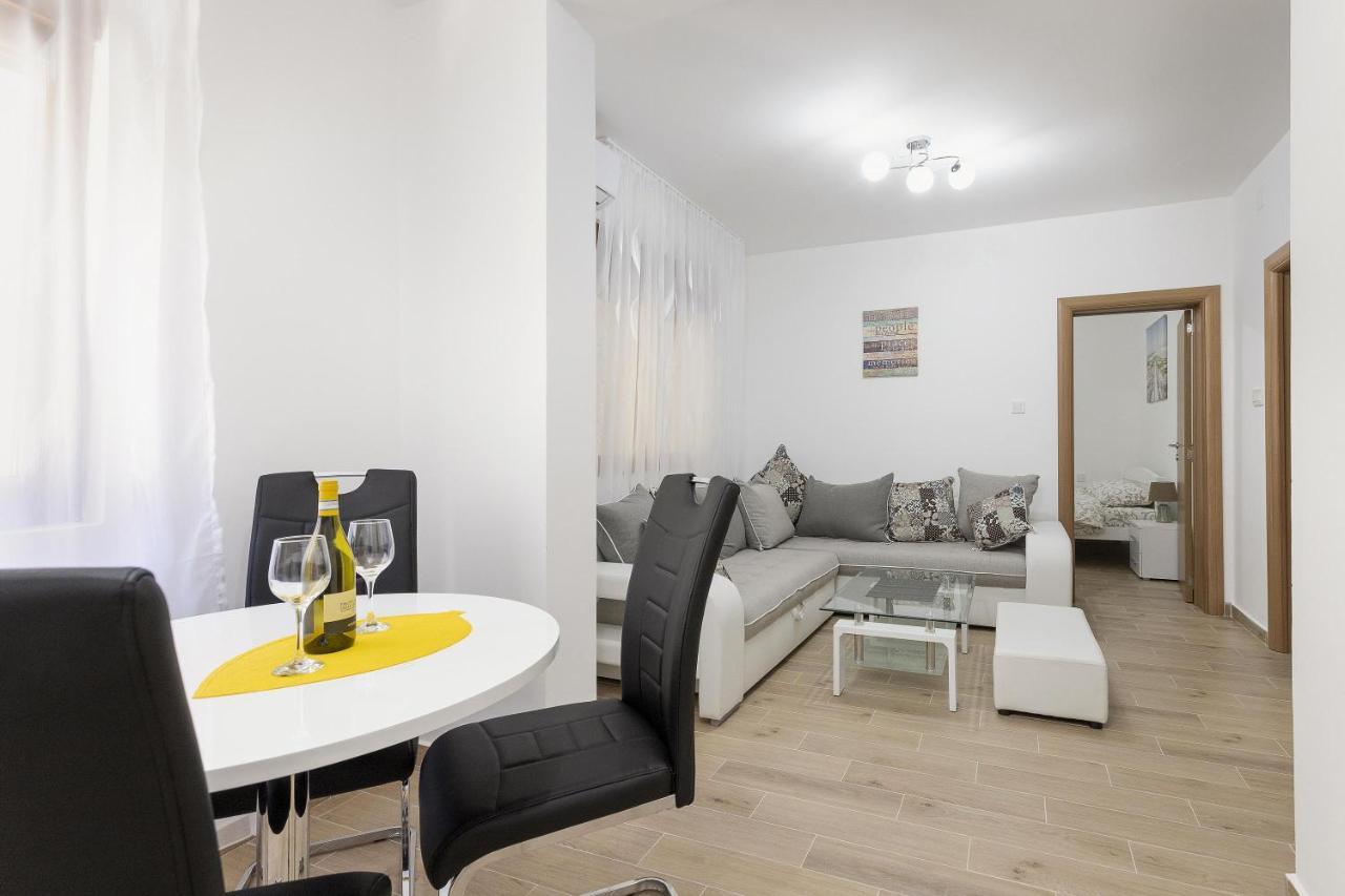 Muo Sea Front Apartments Котор Екстериор снимка