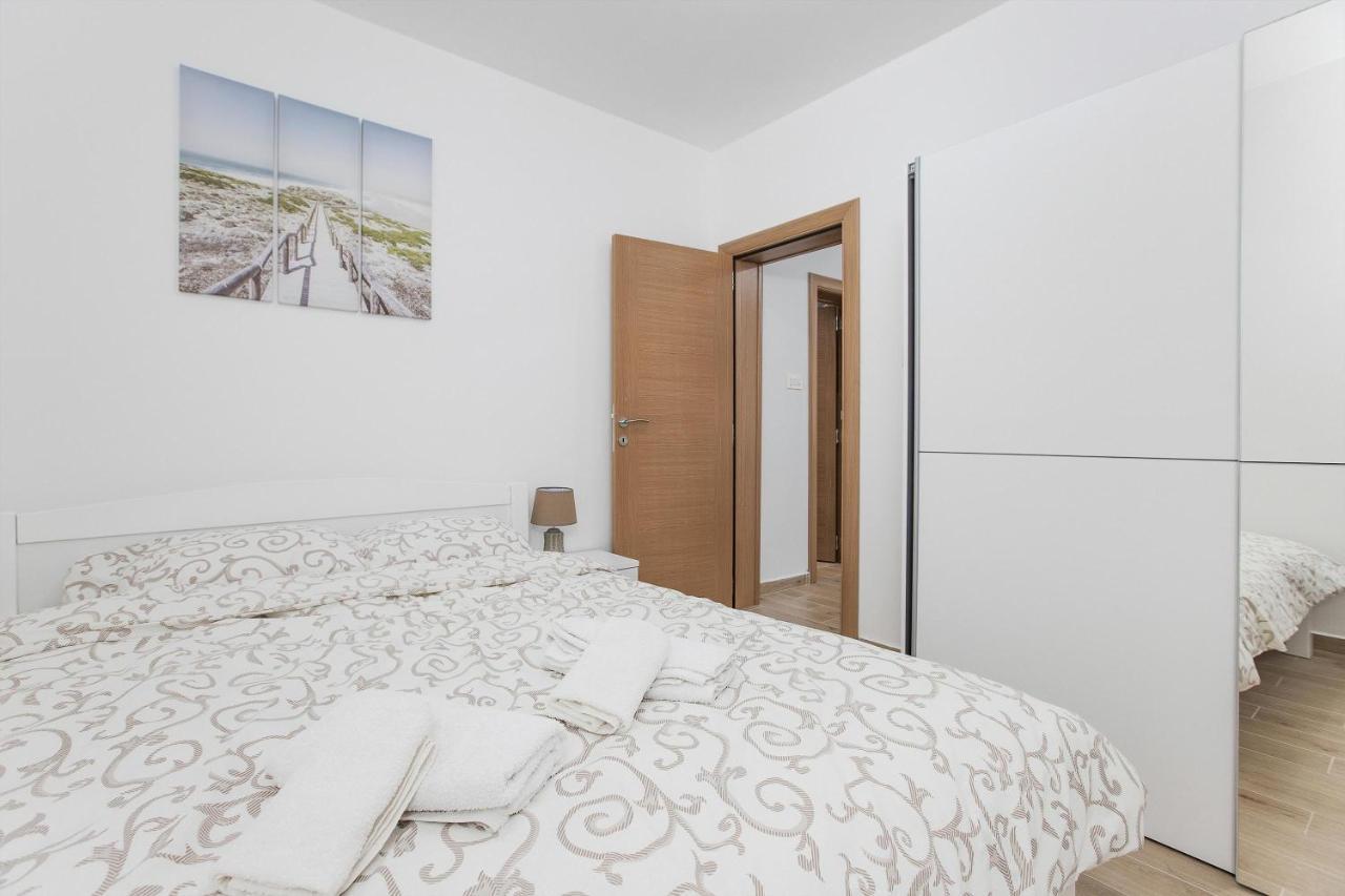 Muo Sea Front Apartments Котор Екстериор снимка