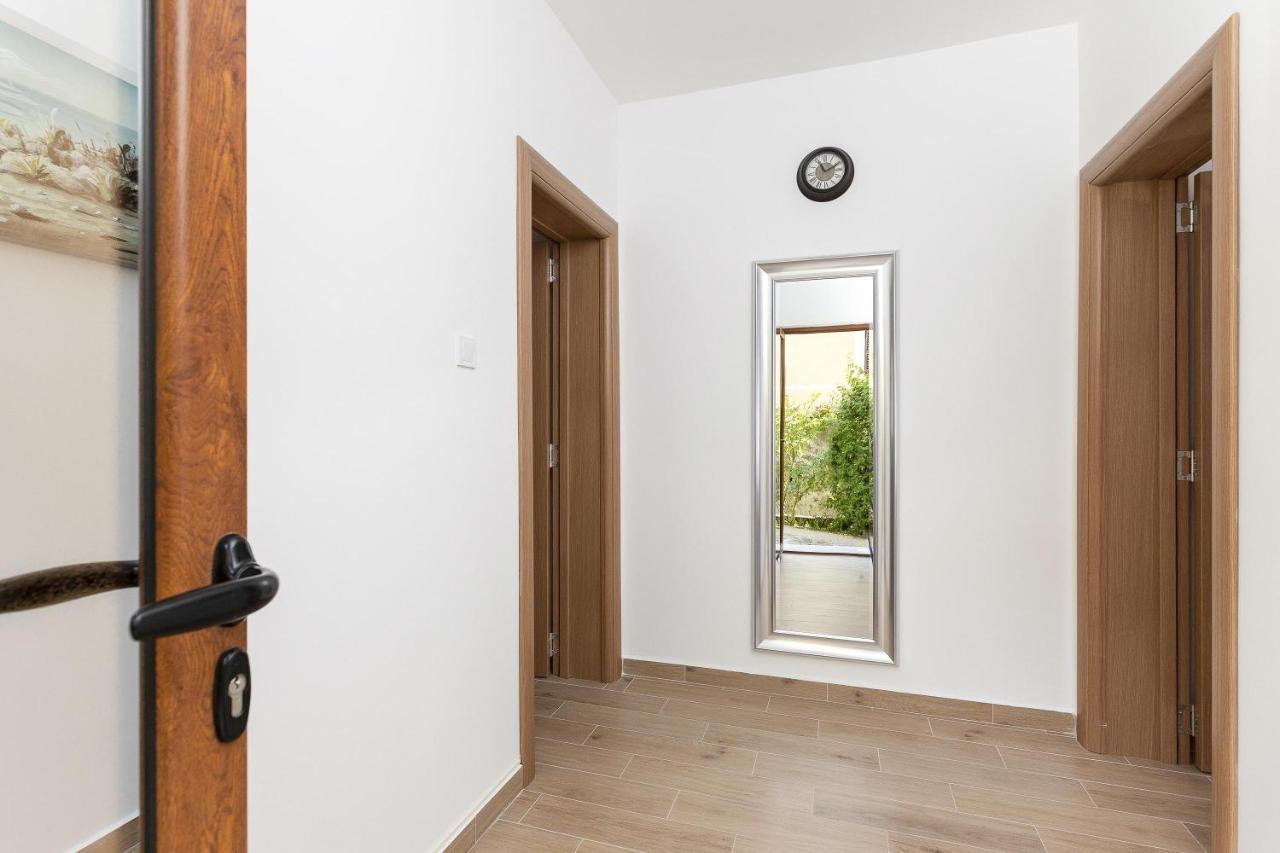 Muo Sea Front Apartments Котор Екстериор снимка