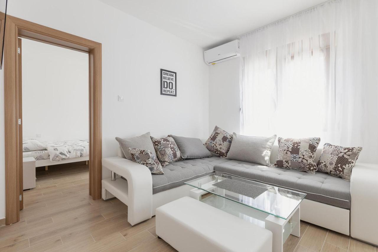 Muo Sea Front Apartments Котор Екстериор снимка